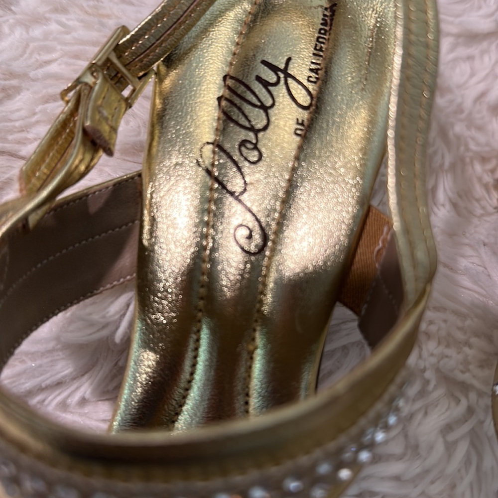 Vintage Polly of California Gold Leather Strappy Heels with Sparkly Rhinestones - Picture 6 of 13